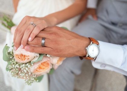 Poročni prstan bo spomin na najlepši dan v življenju