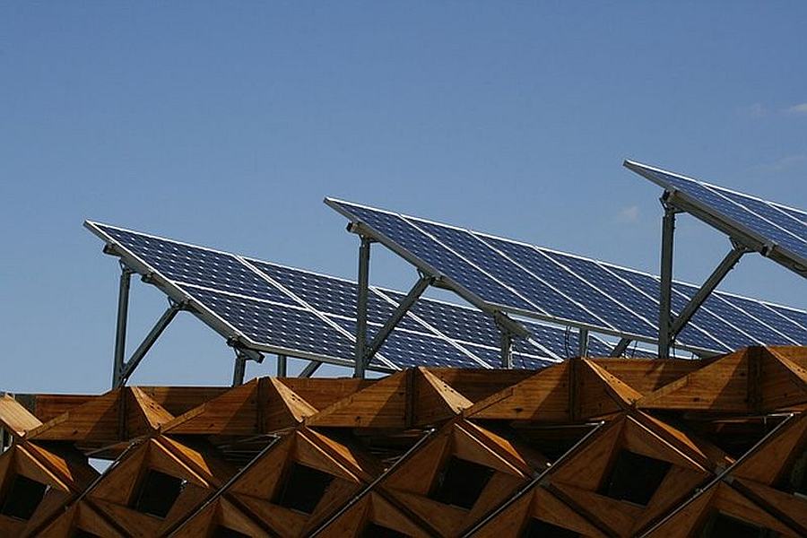 Cena sončne elektrarne: kaj res določa investicijo